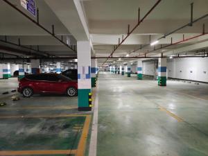 中山市五桂山桂龙路5号御龙山花园3期2阶段1-6幢地下车库440号小车位_中山法拍房图片