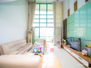 蓝波湾小区 5室2厅 189㎡ 精装_中山西区街道博爱一北二手房图片