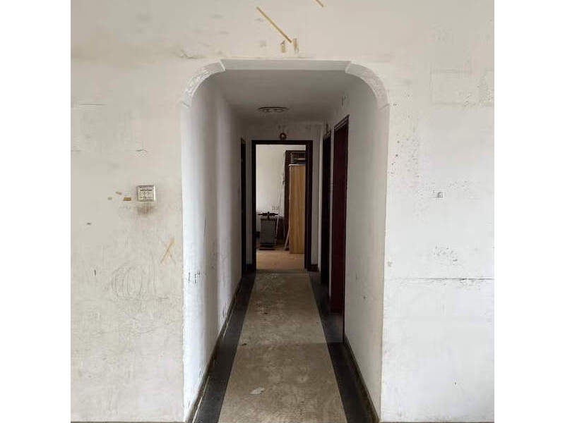 中山市三乡镇平南村鸿埠园路83号丰润豪庭2幢2梯601房的房地产及室内财产法拍房图片3