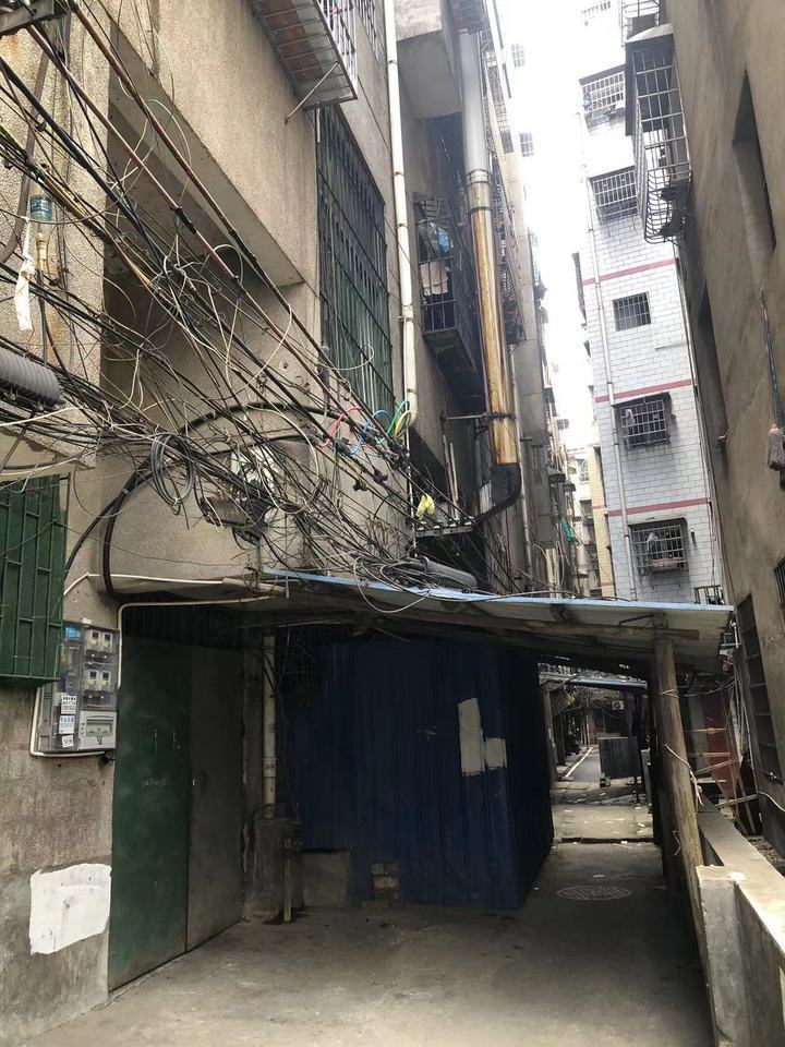 耒阳市五里牌街道办事处金华路11幢401室住宅用房法拍房图片2