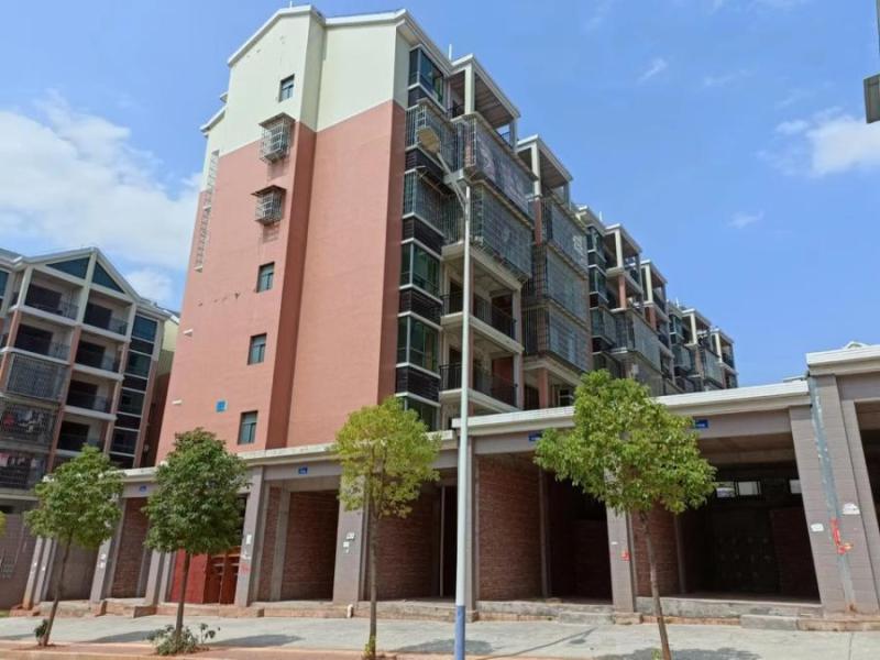 宜章县玉溪镇马耳冲小区三期13栋102号商业门面法拍房图片2