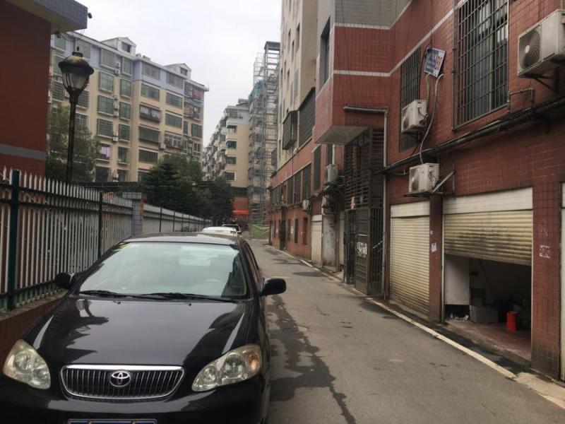 衡东县城关镇恒盛花园四号地块（恒盛花园B7栋）105室法拍房图片3