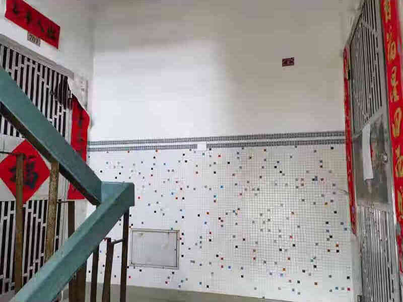 中山市坦洲镇汇翠山庄汇林路桃源居9号楼18幢702房法拍房图片4