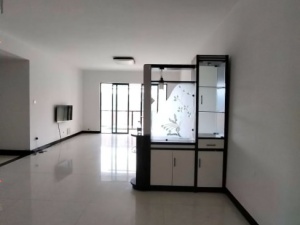 群英华庭 3室2厅 144㎡ 简装_中山火炬开发区太阳城二手房图片