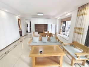 万科城南区 4室2厅 111㎡ 整租珠海香洲区上冲租房图片