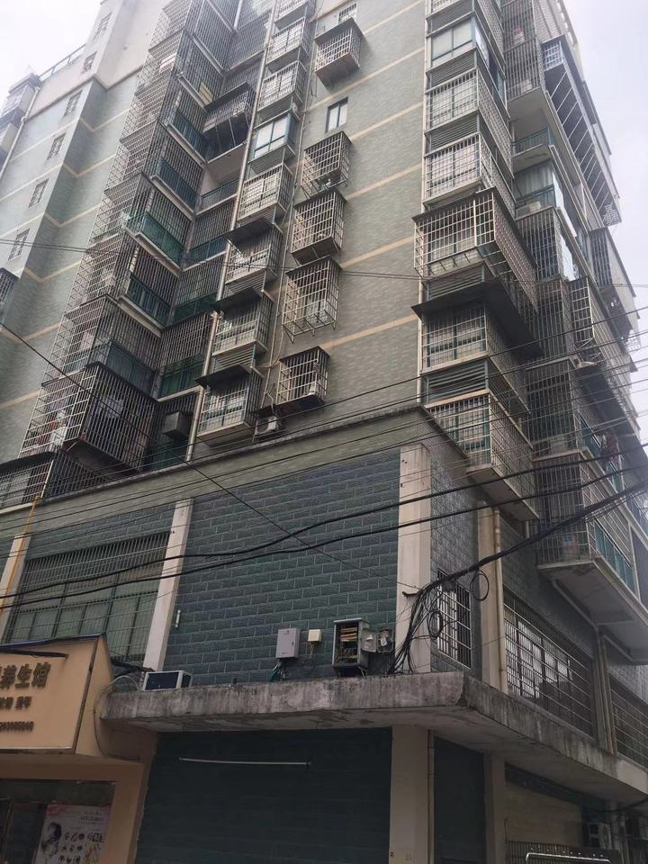 衡阳市珠晖区红星菜园50号汇通东江丽景C栋601室法拍房图片1