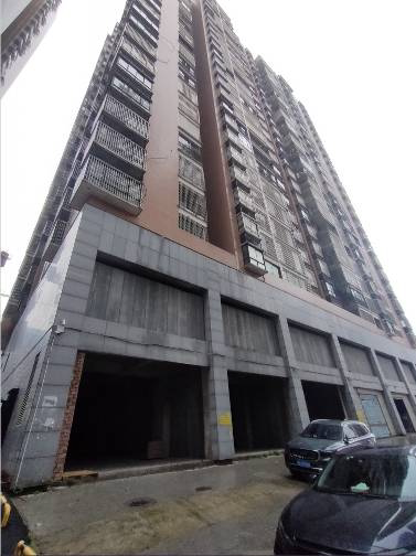 湖南省耒阳市群英南路鹏城花苑2号楼101室法拍房图片3