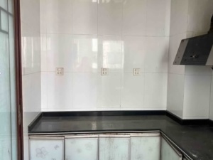 西海岸花园 5室2厅 100㎡ 简装 西海岸花园 5室2厅 100㎡ 简装珠海斗门区平沙镇二手房图片